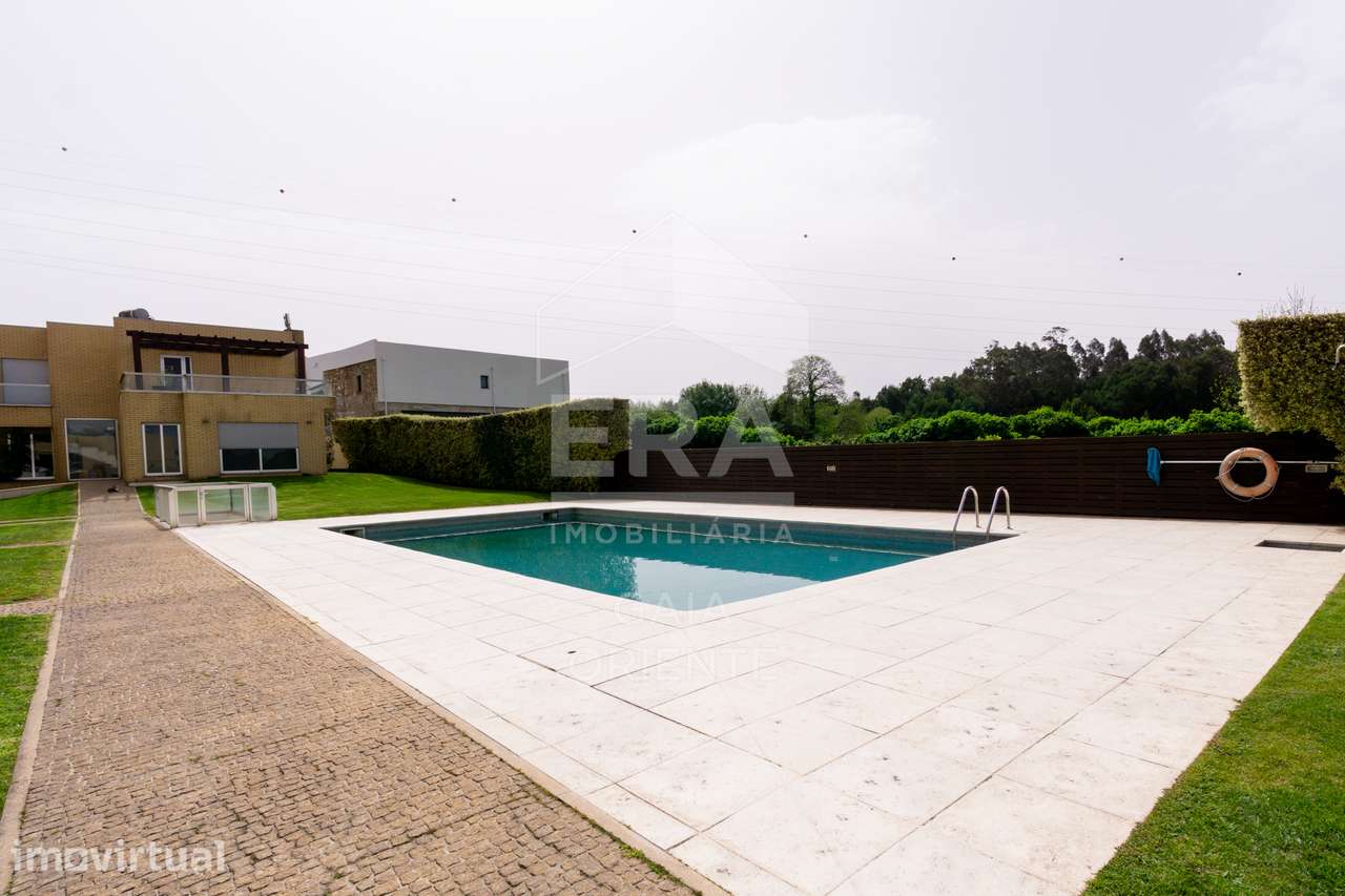 Moradia T4 com piscina em condomínio fechado - Grande imagem: 5/48