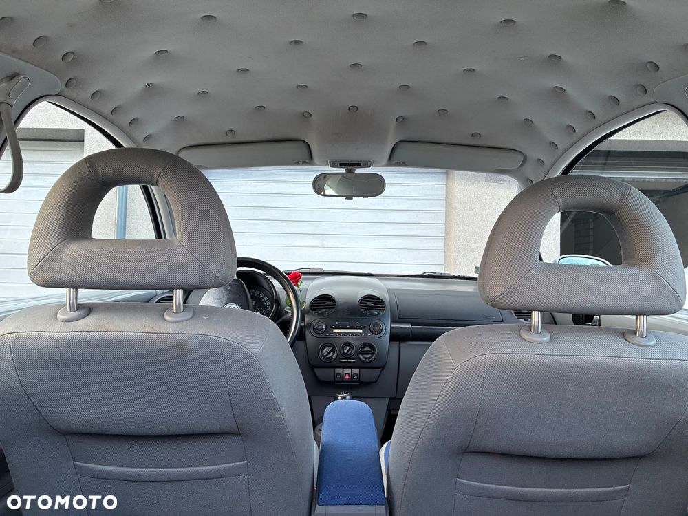 Volkswagen New Beetle - 6