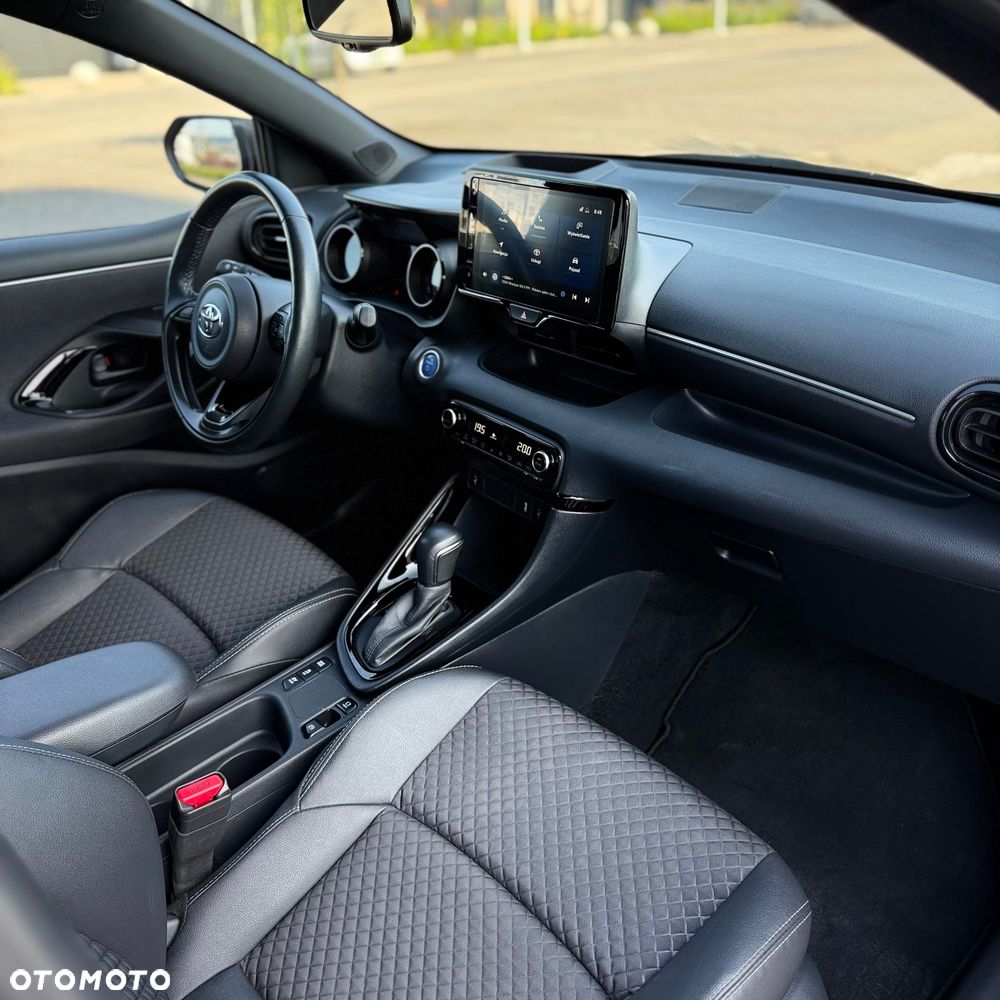 Toyota Yaris - 18