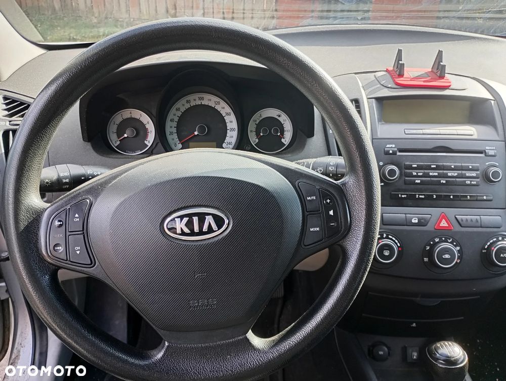 Kia Ceed - 6