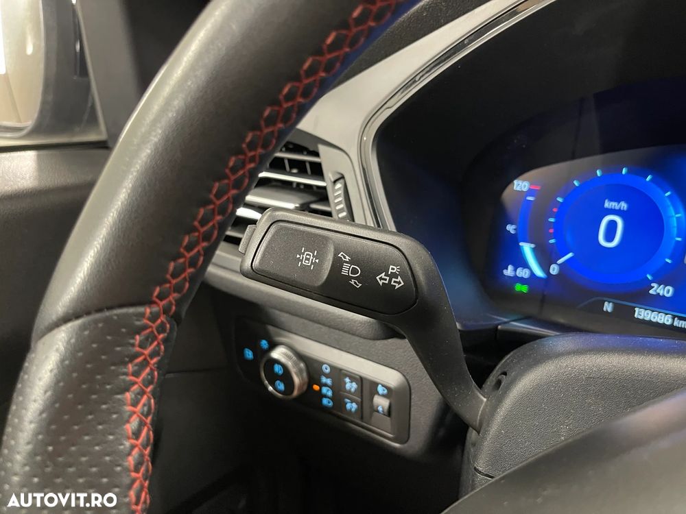 Ford Kuga 2.5 Duratec PHEV ST-LINE - 25