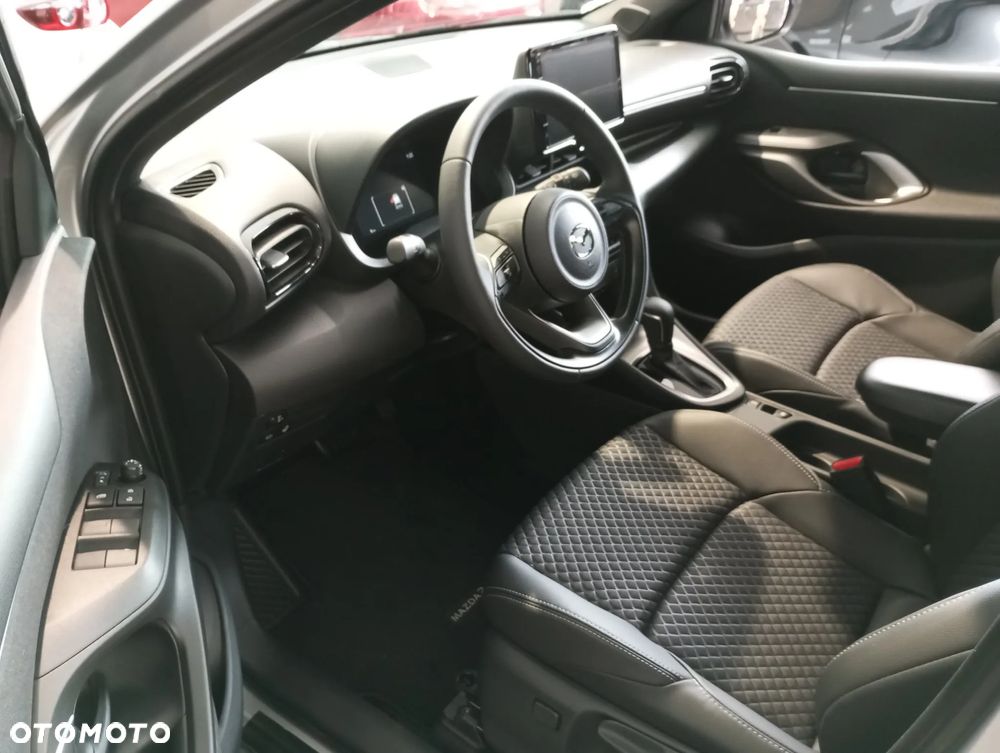Mazda 2 Hybrid - 6