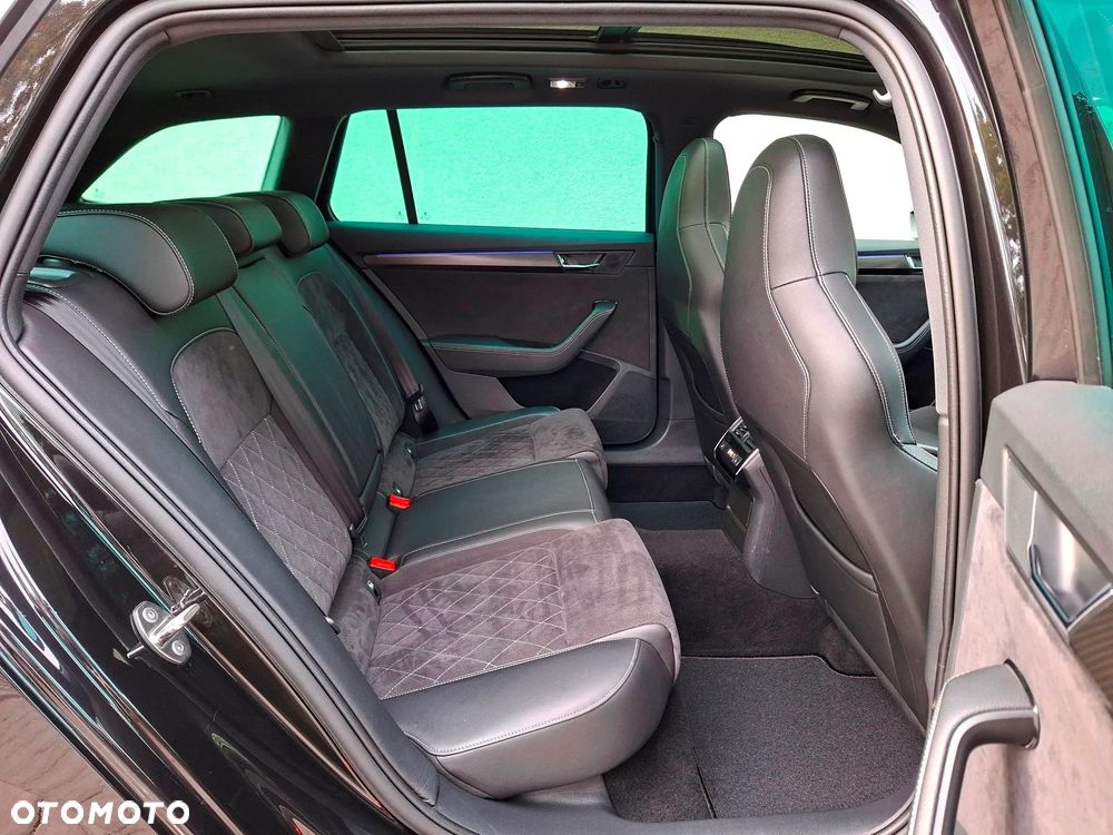 Skoda Superb 2.0 TSI DSG Sportline - 25