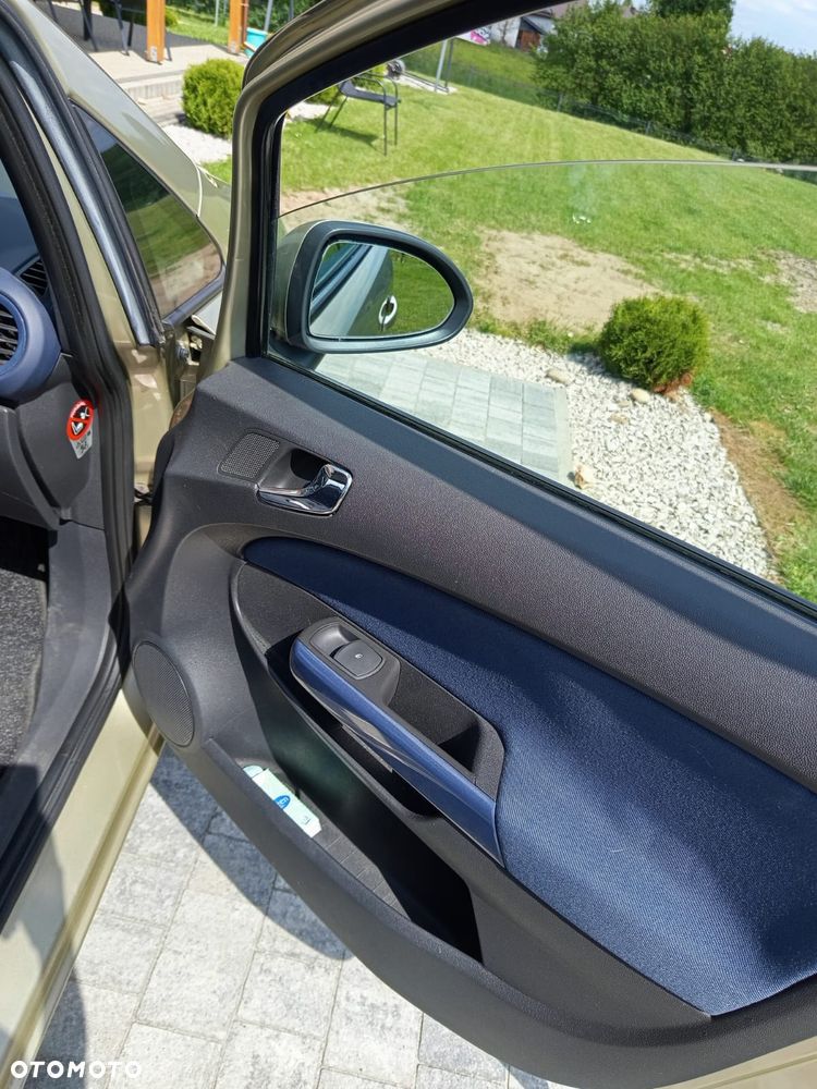 Opel Corsa - 8