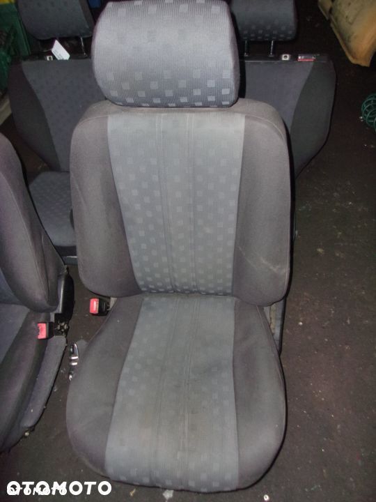 KOMPLET FOTELI MERCEDES W210 KOMBI - 2