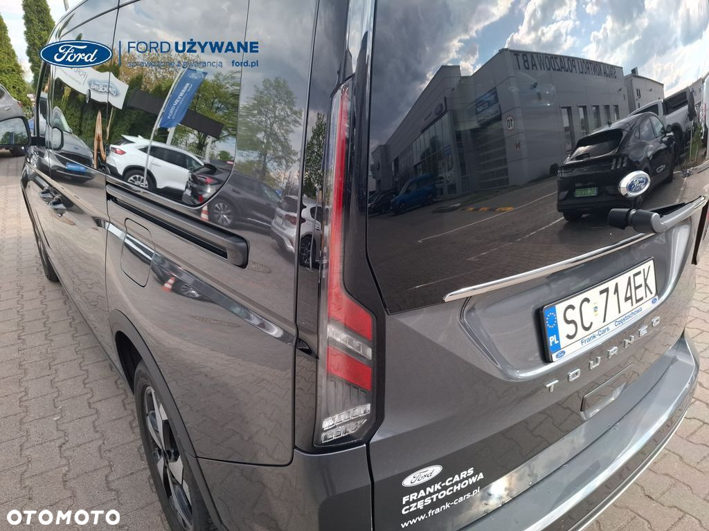 Ford Tourneo Connect Grand - 22