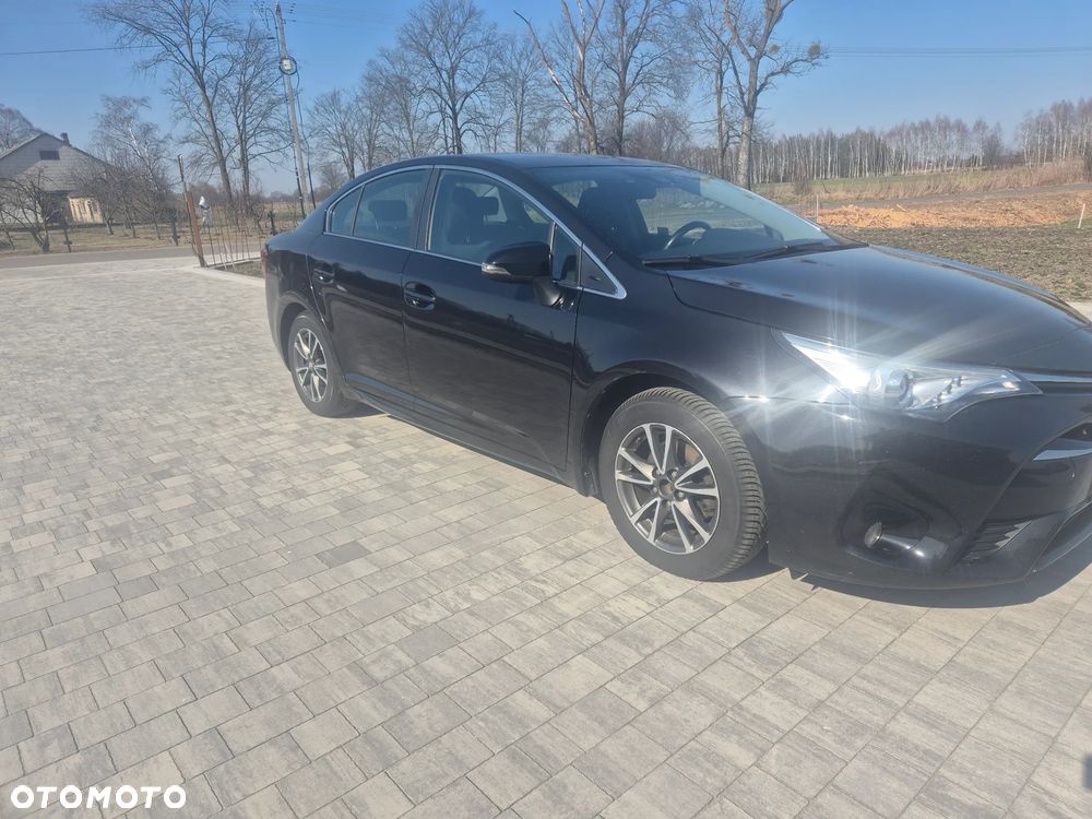 Toyota Avensis 1.8 Premium - 22