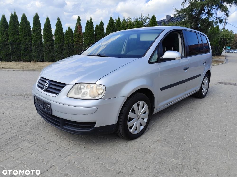 Volkswagen Touran - 1