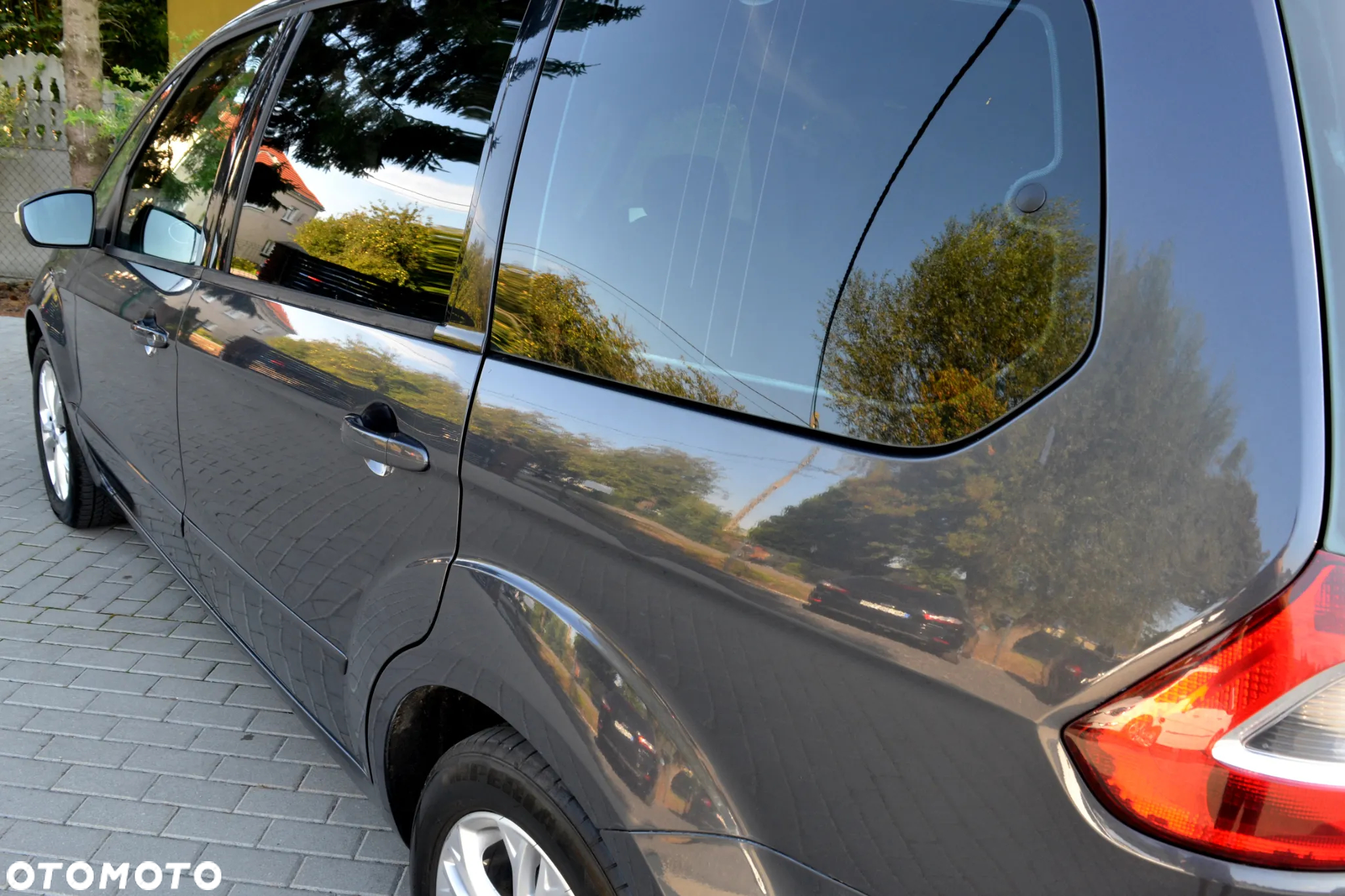 Ford Galaxy 2.0 TDCi Titanium - 30