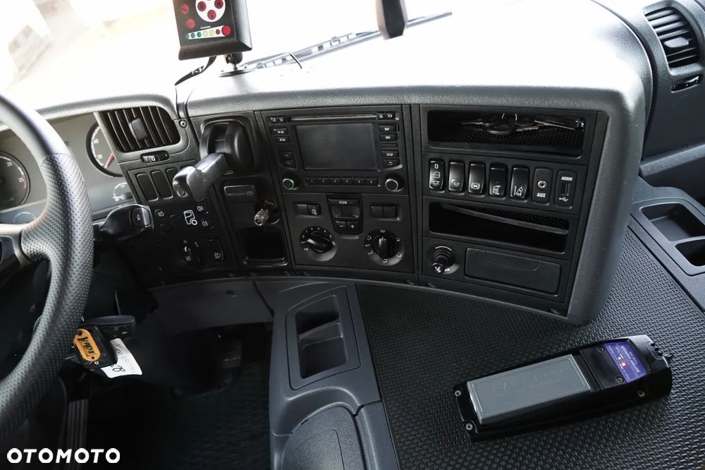 Scania P 280 / 4X2 / RAMA - 4,9 M / + HDS HMF 635 / UDŹWIG 1 500 KG / MAX WYSÓW 6,9 M / CHWYTAK / - 29