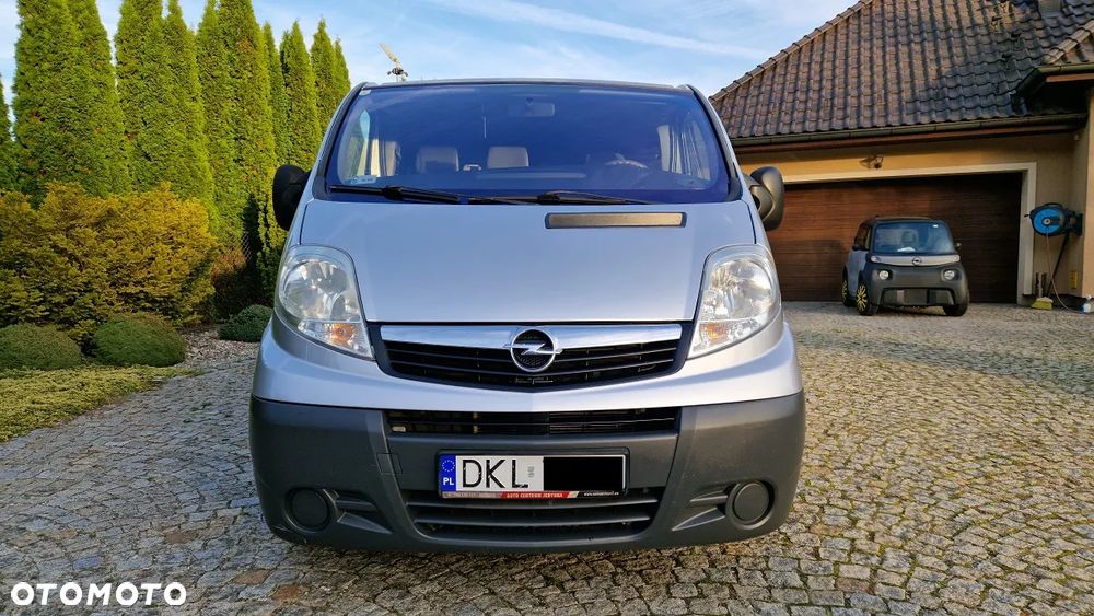 Opel Vivaro - 10