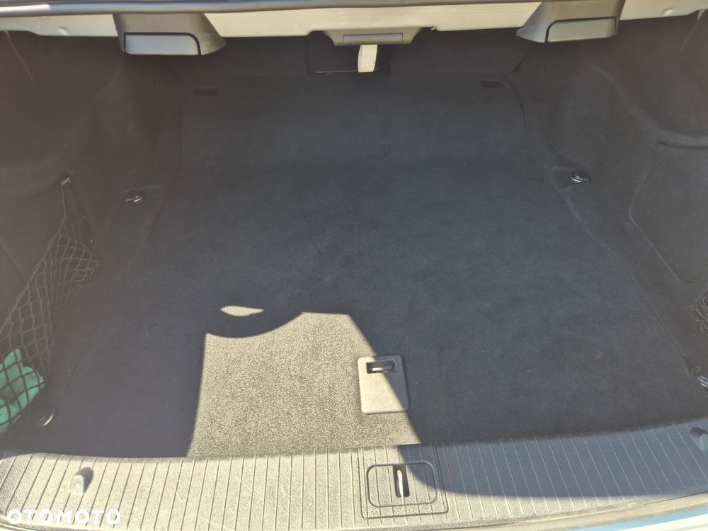 Mercedes-Benz Klasa E 300 BLUETEC 7G-TRONIC Avantgarde DPF - 19