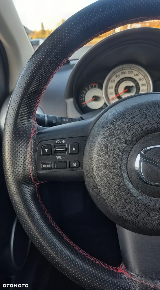 Mazda 2 1.3 Exclusive - 25