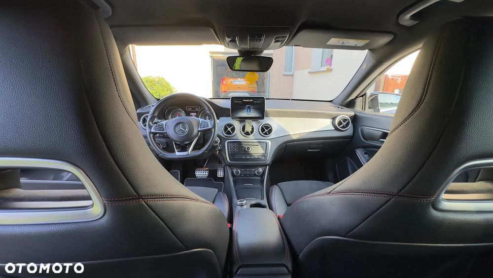 Mercedes-Benz CLA 200 7G-DCT AMG Line - 19