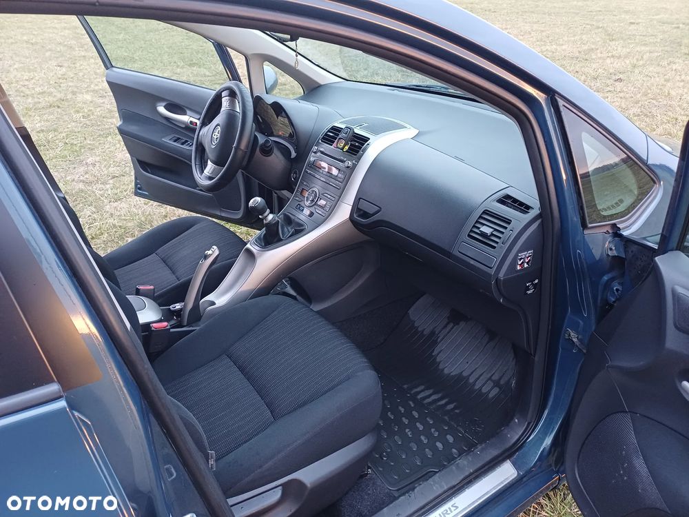 Toyota Auris 2.0 D-4D Sol - 12