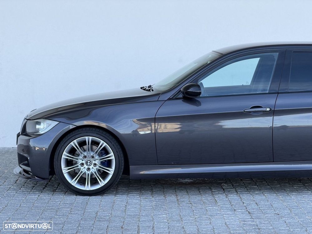 BMW 318 d Pack M - 13