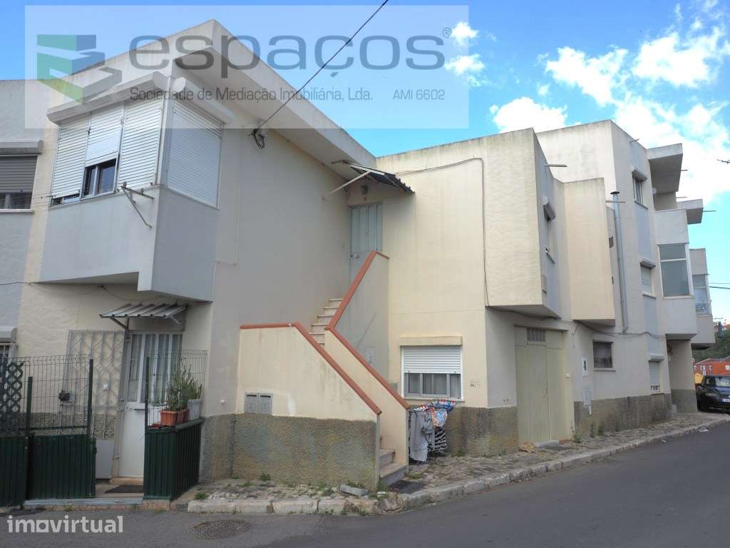 Prédio em Olival Basto, Odivelas - Grande imagem: 4/12