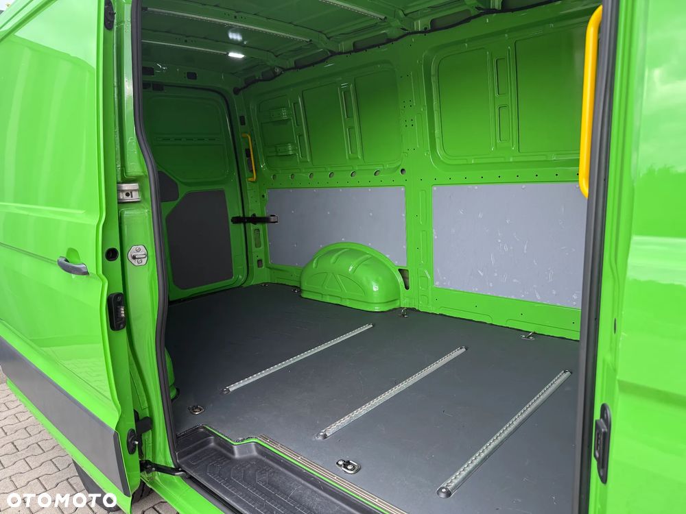 Volkswagen CRAFTER - 15