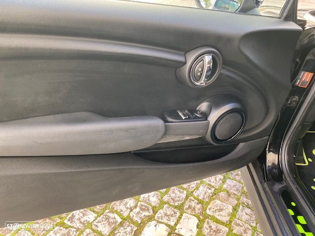 MINI 3 Portas One D - 7