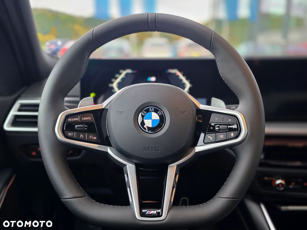 BMW Seria 3 320i xDrive M Sport - 28