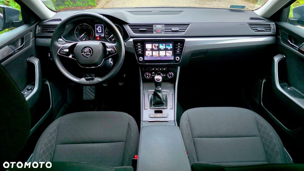 Skoda Superb 2.0 TDI SCR Ambition - 13