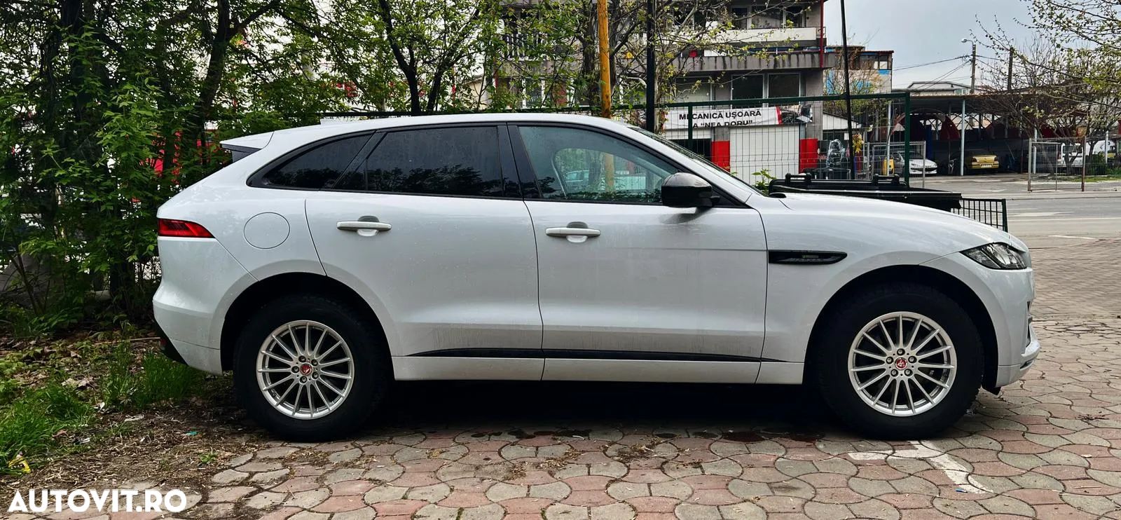 Jaguar F-Pace 20d AWD R-Sport - 1
