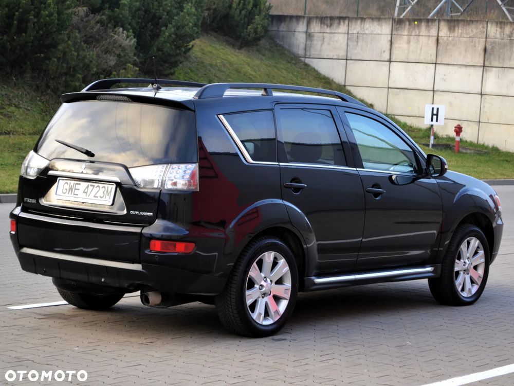 Mitsubishi Outlander 2.4 Intense + CVT - 2
