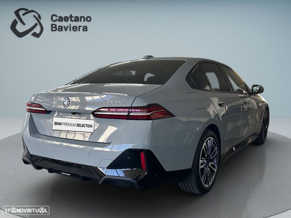 BMW 530 e Pack Desportivo M - 7