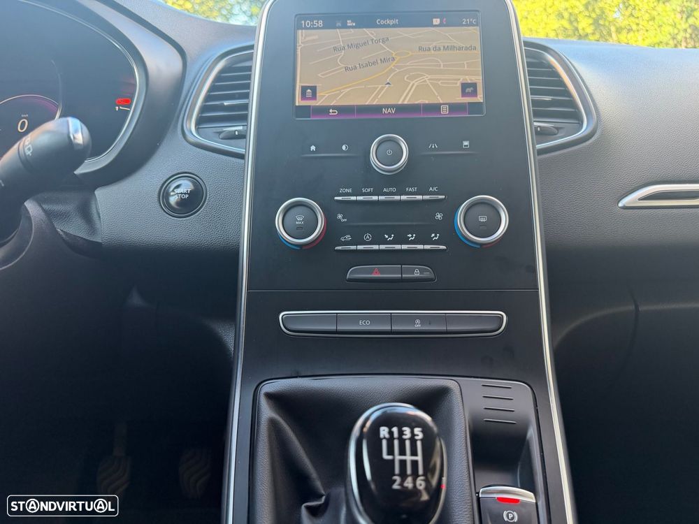 Renault Grand Scénic ENERGY TCe 130 INTENS - 12