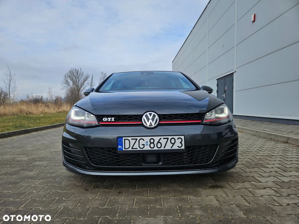 Volkswagen Golf GTI Performance BlueMotion Technology - 18