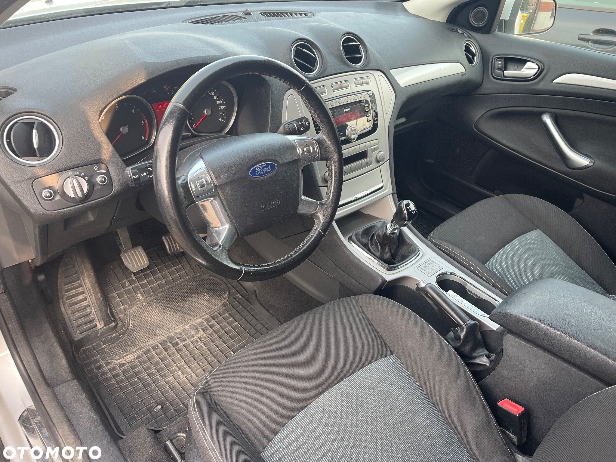 Ford Mondeo 2.0 TDCi Ambiente - 5