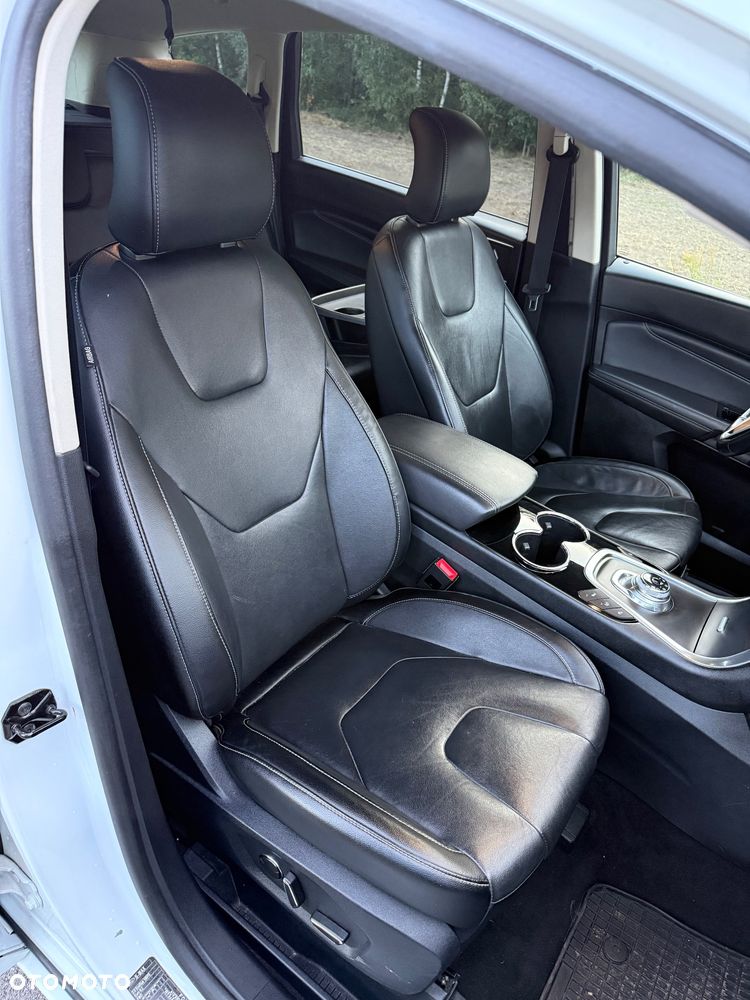 Ford S-Max - 29