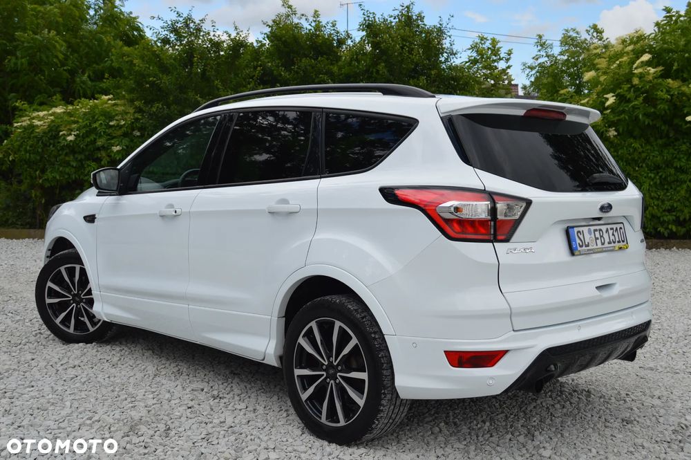 Ford Kuga 1.5 EcoBoost 2x4 ST-Line - 4