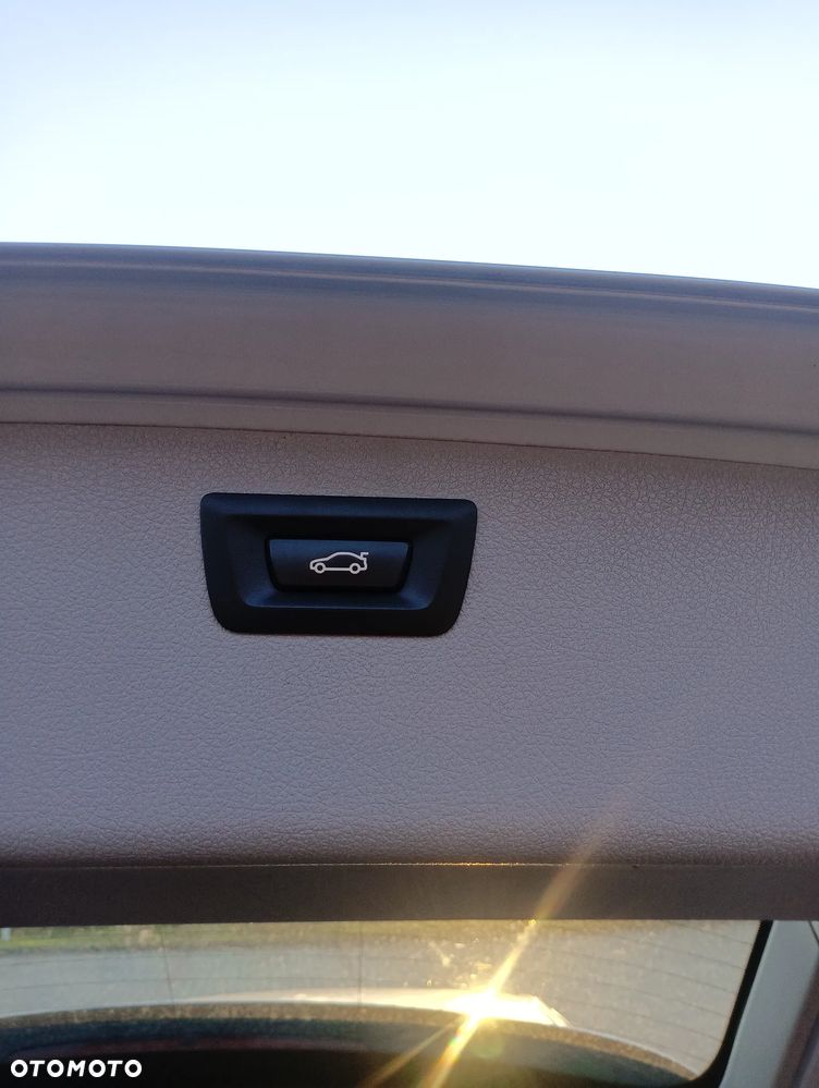 BMW Seria 3 318d - 8