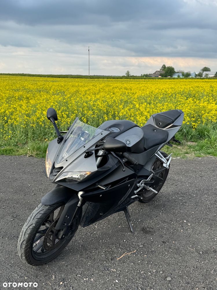 Yamaha YZF - 6