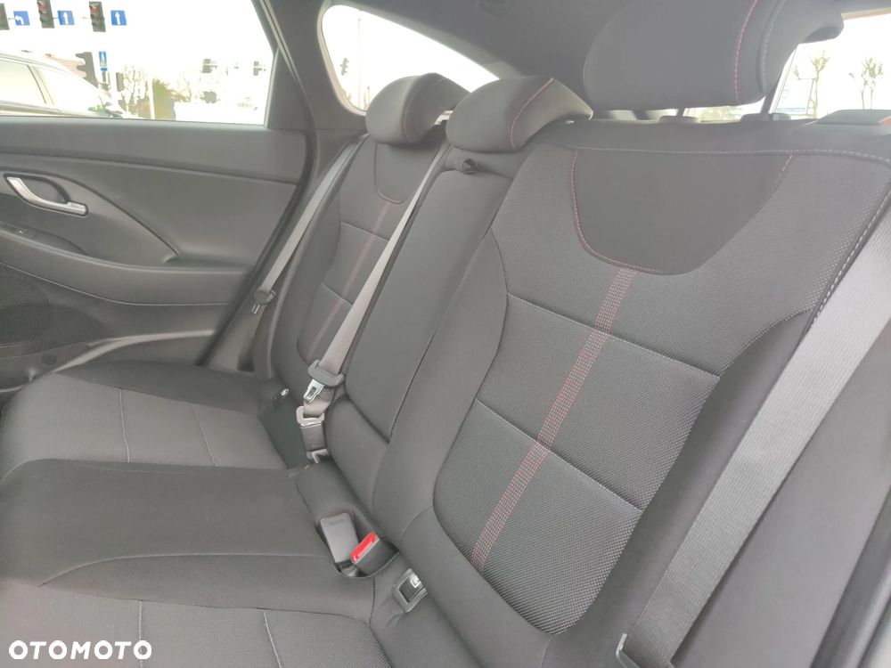 Hyundai i30 1.5 T-GDI 48V Modern DCT - 18