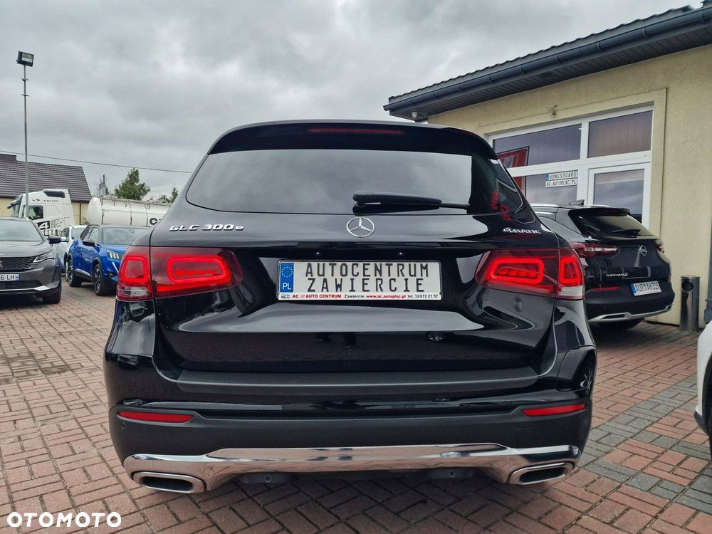 Mercedes-Benz GLC 300 e PHEV 4-Matic Avantgarde - 8