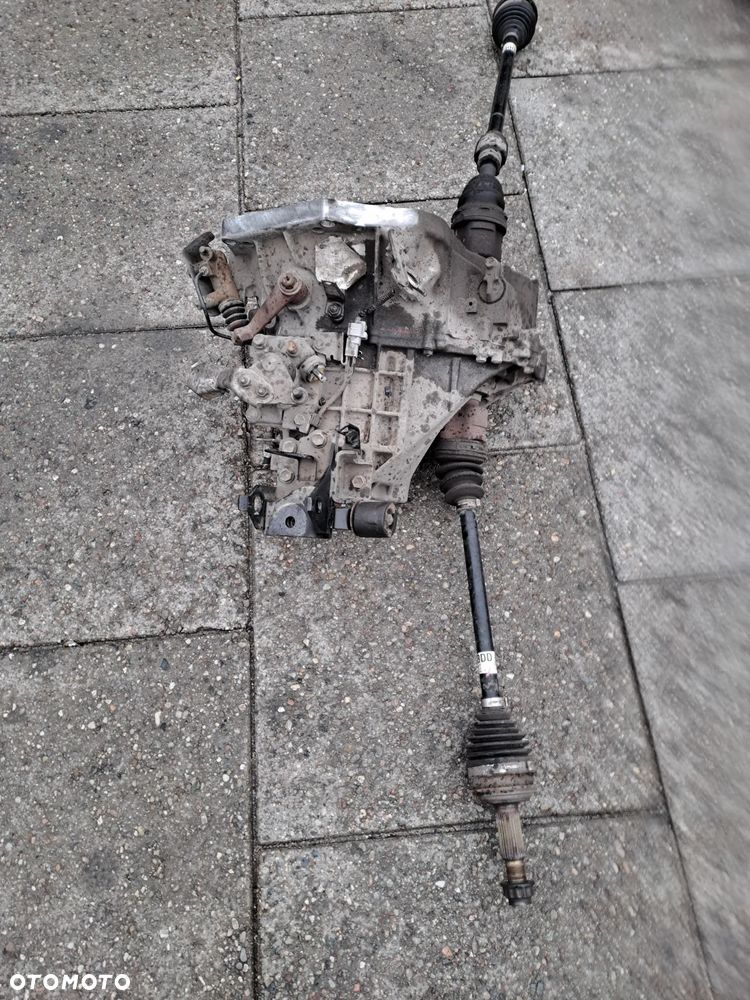 Toyota Yaris II 1.0 VVTi skrzynia biegów 20TT04 - 10