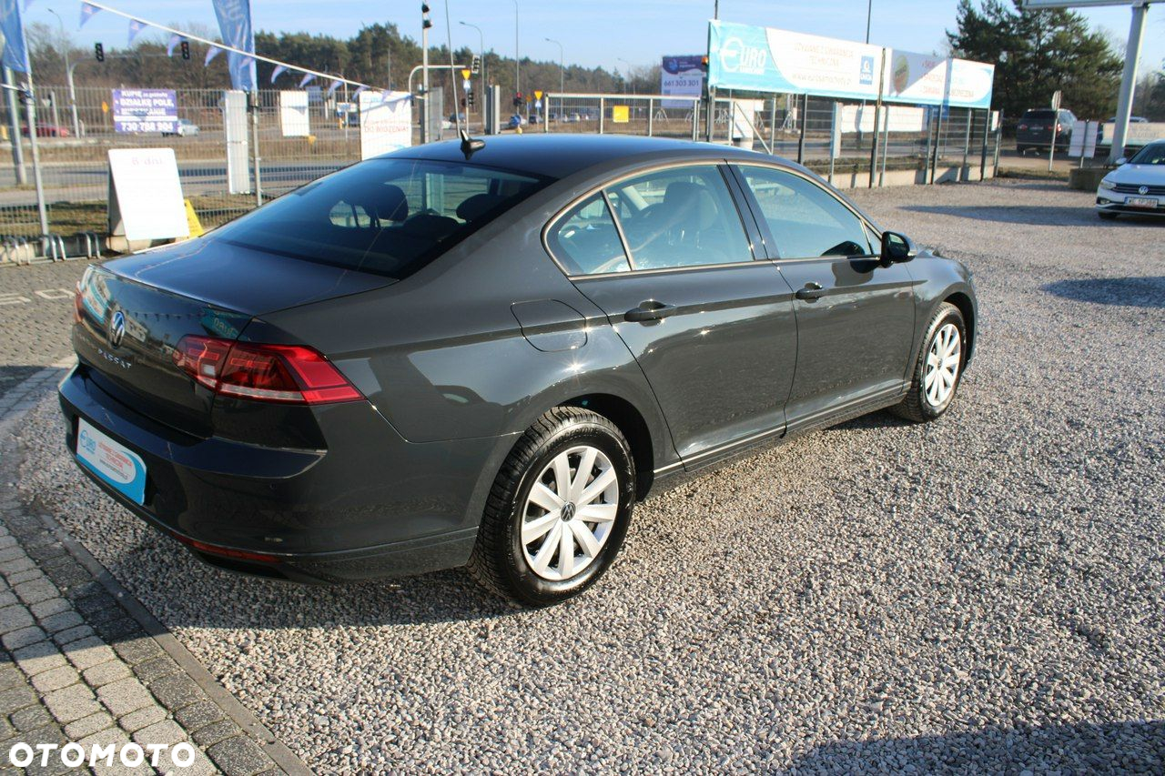 Volkswagen Passat - 6