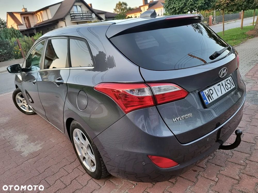 Hyundai i30 blue Kombi 1.6 GDi Style - 4