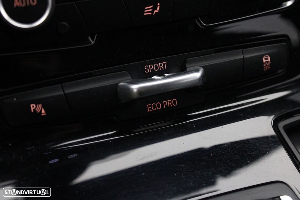 BMW 216 Gran Tourer d 7L Line Luxury Auto — fotografia 16