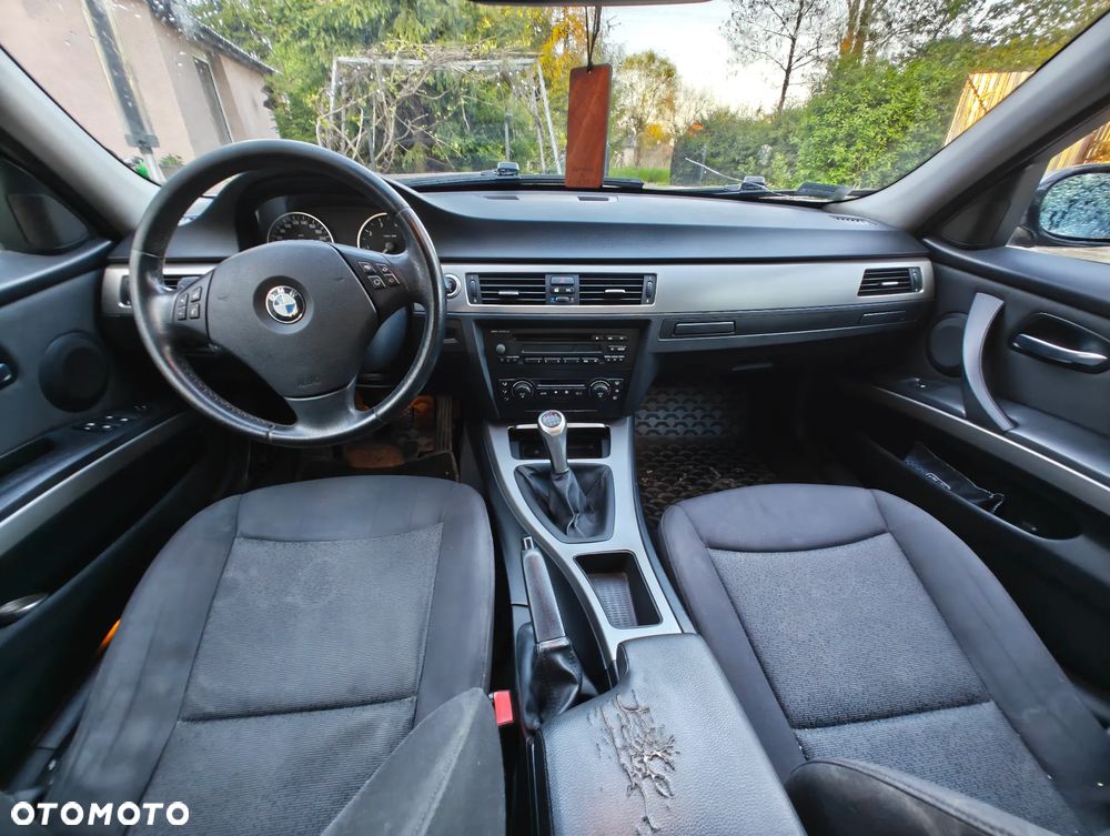 BMW Seria 3 - 16