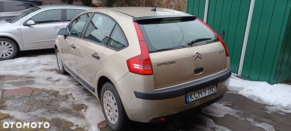 Citroën C4 1.4 16V Style - 4