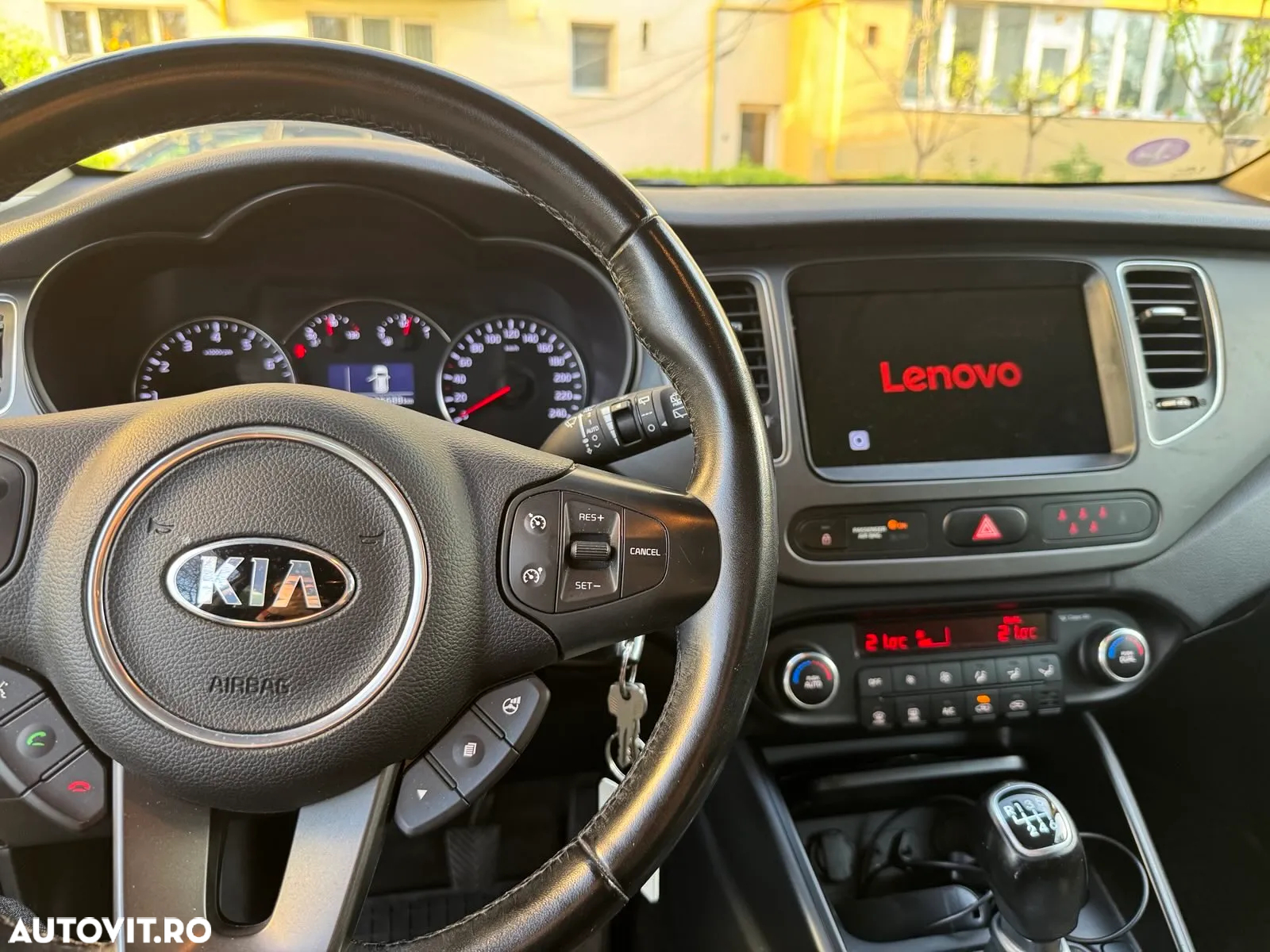 Kia Carens 1.6 GDI FAMILY - 13