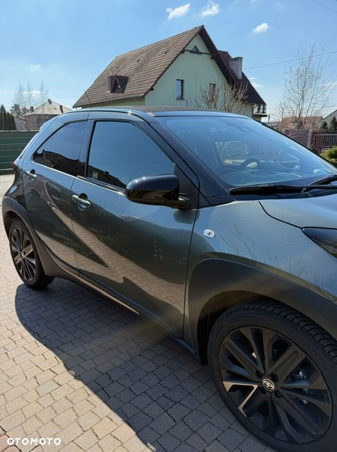 Toyota Aygo x.shift x-play connect - 2