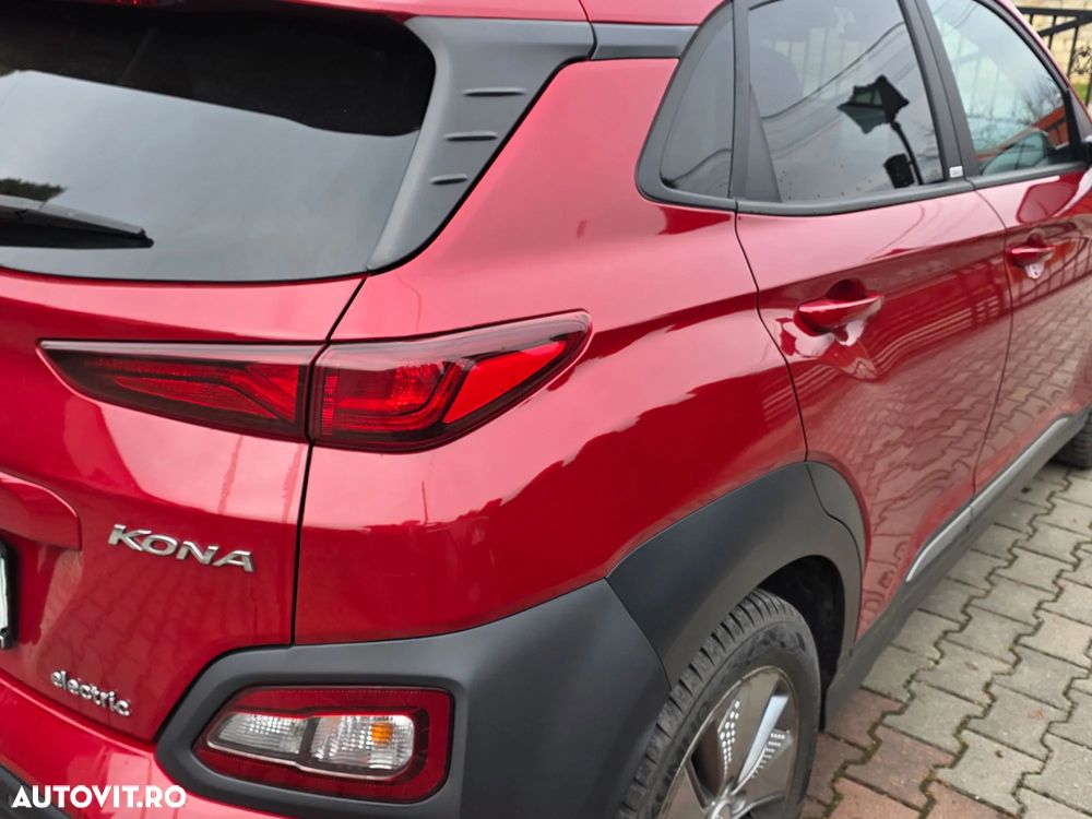 Hyundai KONA - 7