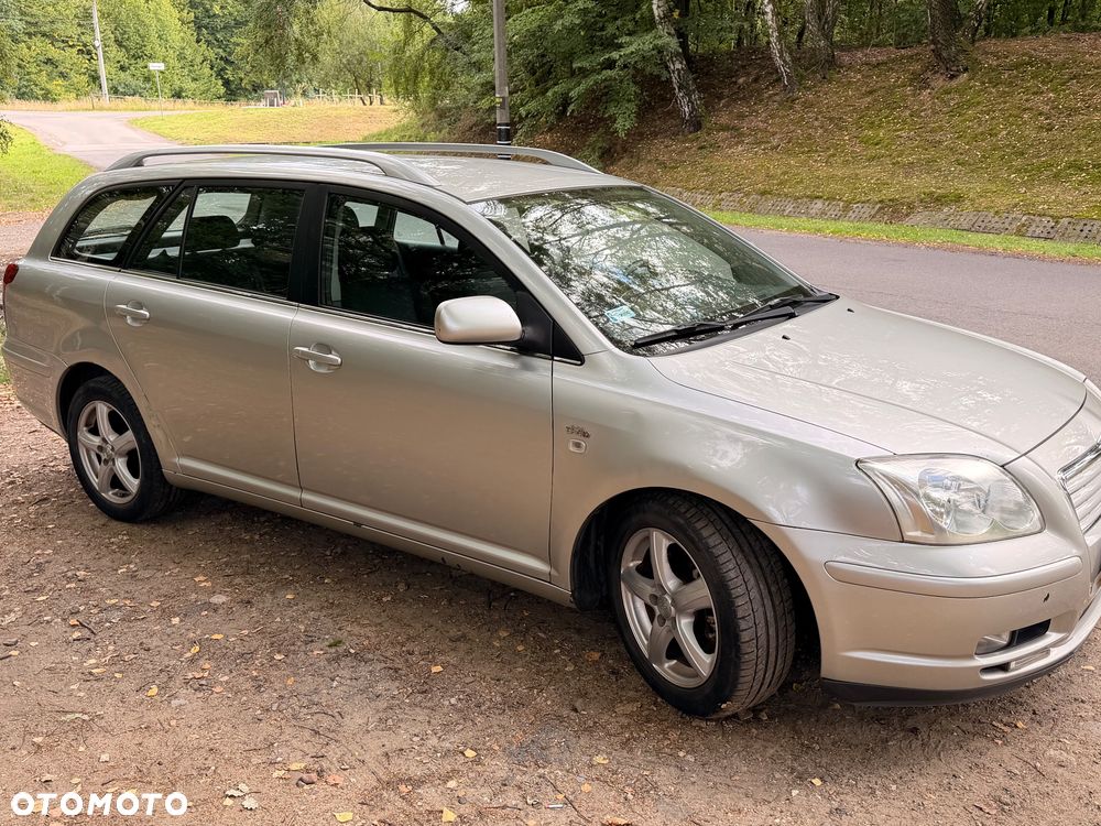 Toyota Avensis 2.0 D-4D Combi - 11