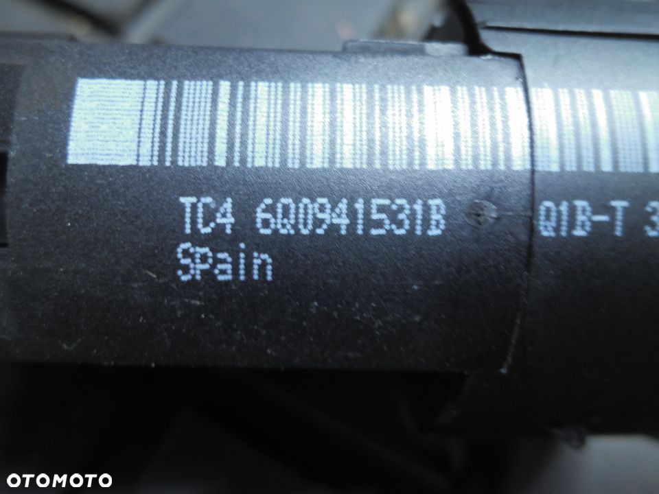 VW POLO IV 9N WŁĄCZNIK ŚWIATEŁ 6Q0941531B + WTYCZKA POSIADAM 4 SZTUKI - 8