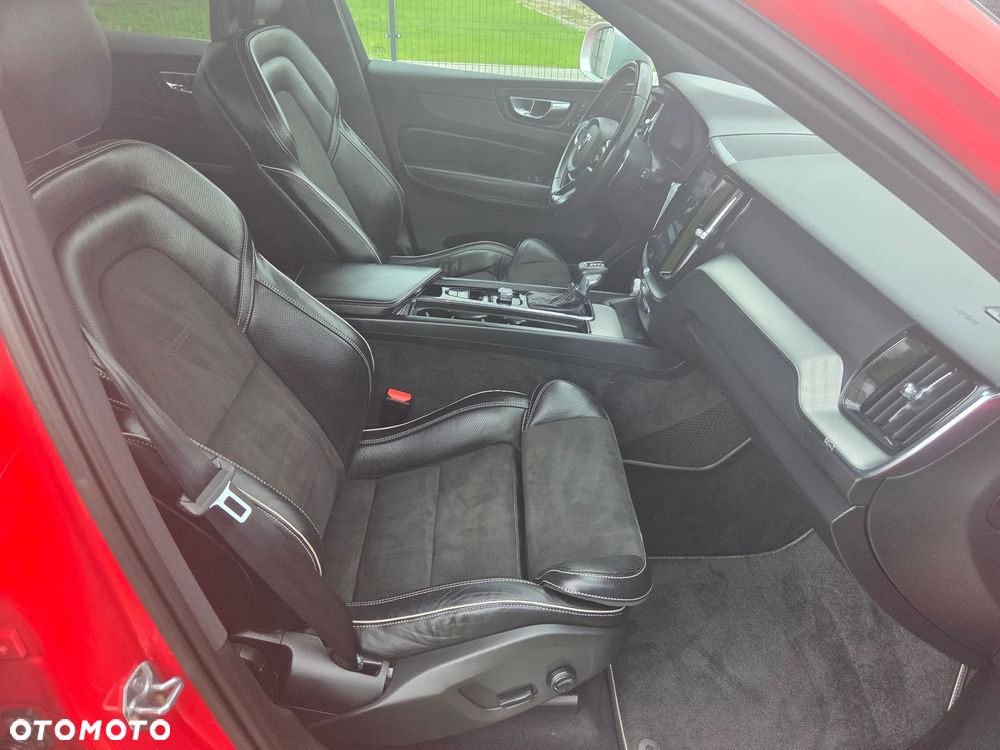 Volvo XC 60 D4 AWD R-Design - 11