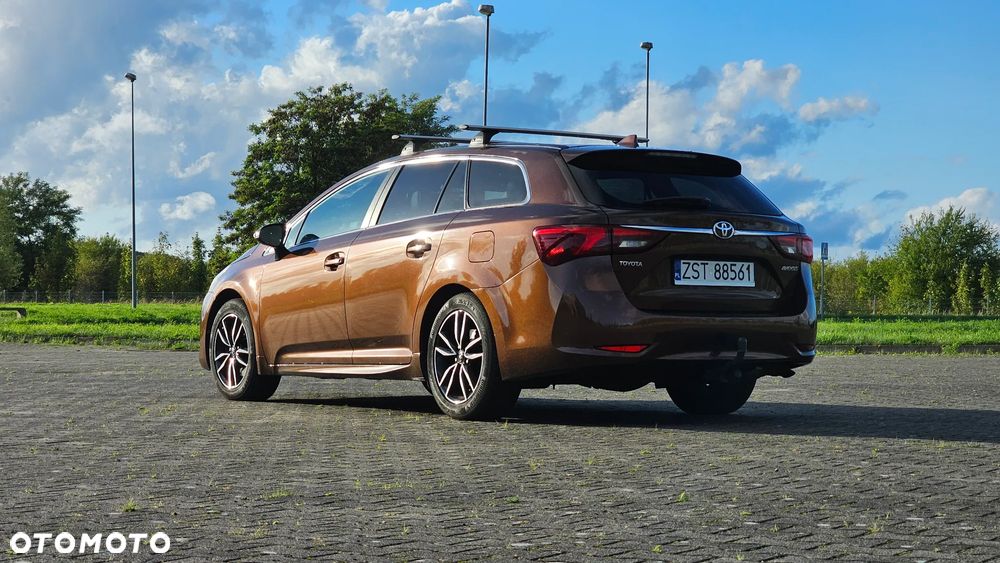Toyota Avensis 2.0 D-4D Prestige - 10